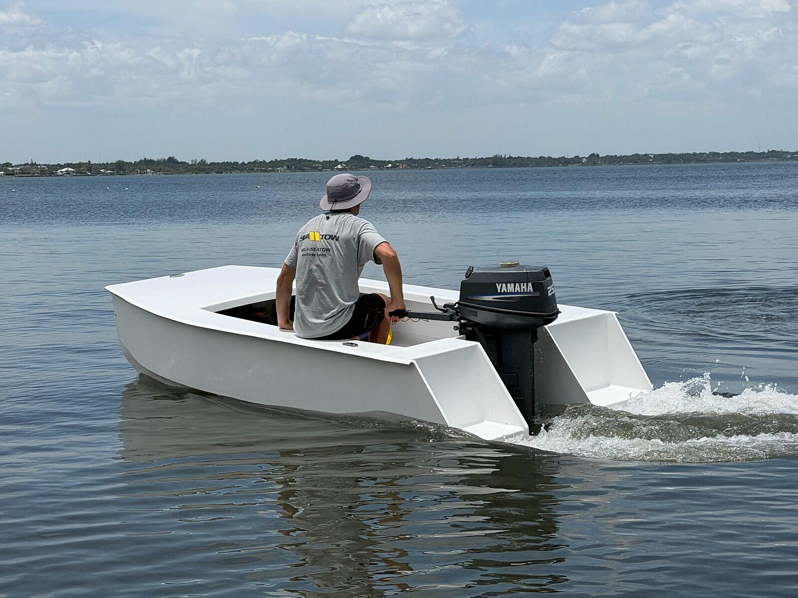 Cape Cat 115 at cruise